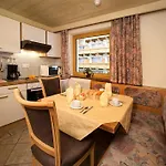 Hotel Alpenhof 4*